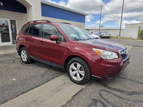 Used 2014 Subaru Forester 2.5i Premium w/ All-Weather Package AWD/4WD image 9