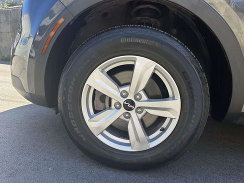 Used 2023 Kia Sorento LX AWD/4WD image 10