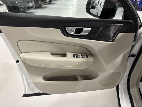 Used 2026 Volvo XC60 B5 Ultra w/ Climate Package AWD/4WD image 9