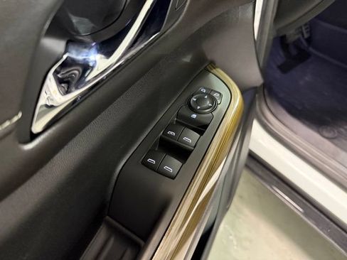 Certified 2019 GMC Acadia SLE FWD image 12