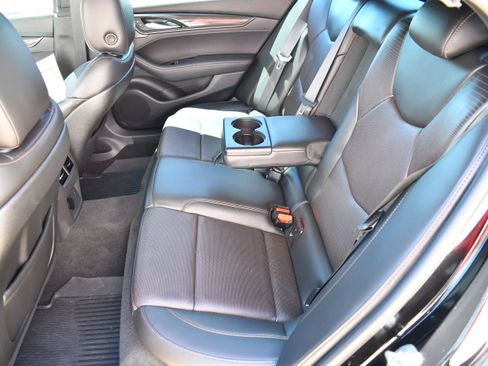 Used 2026 Cadillac CT5 V w/ Technology Package RWD image 32