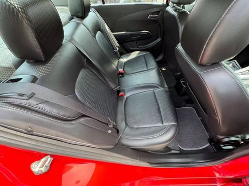 Used 2020 Chevrolet Sonic Premier image 19