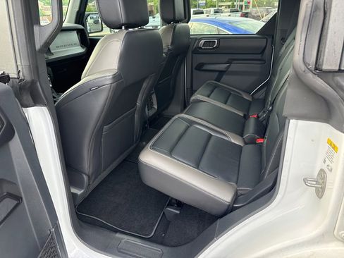 Used 2025 Ford Bronco Outer Banks AWD/4WD image 17