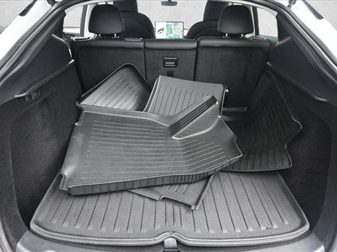 Used 2025 Tesla Model Y Long Range RWD image 20