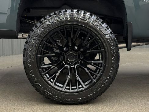 Used 2026 Chevrolet Silverado 1500 LT Trail Boss w/ LT Trail Boss Premium Package AWD/4WD image 9