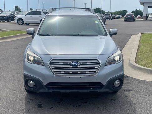 Used 2017 Subaru Outback 2.5i Premium AWD/4WD image 2