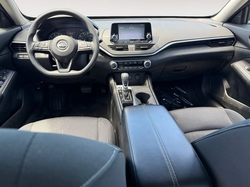 Used 2024 Nissan Altima 2.5 S FWD image 15