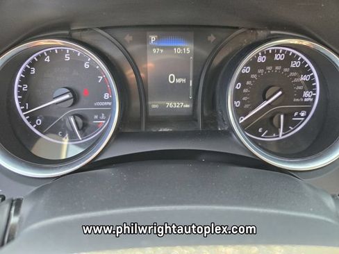 Used 2020 Toyota Camry SE FWD image 24