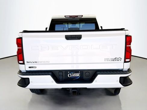 Used 2024 Chevrolet Silverado 2500 High Country w/ High Country Premium Package AWD/4WD image 6