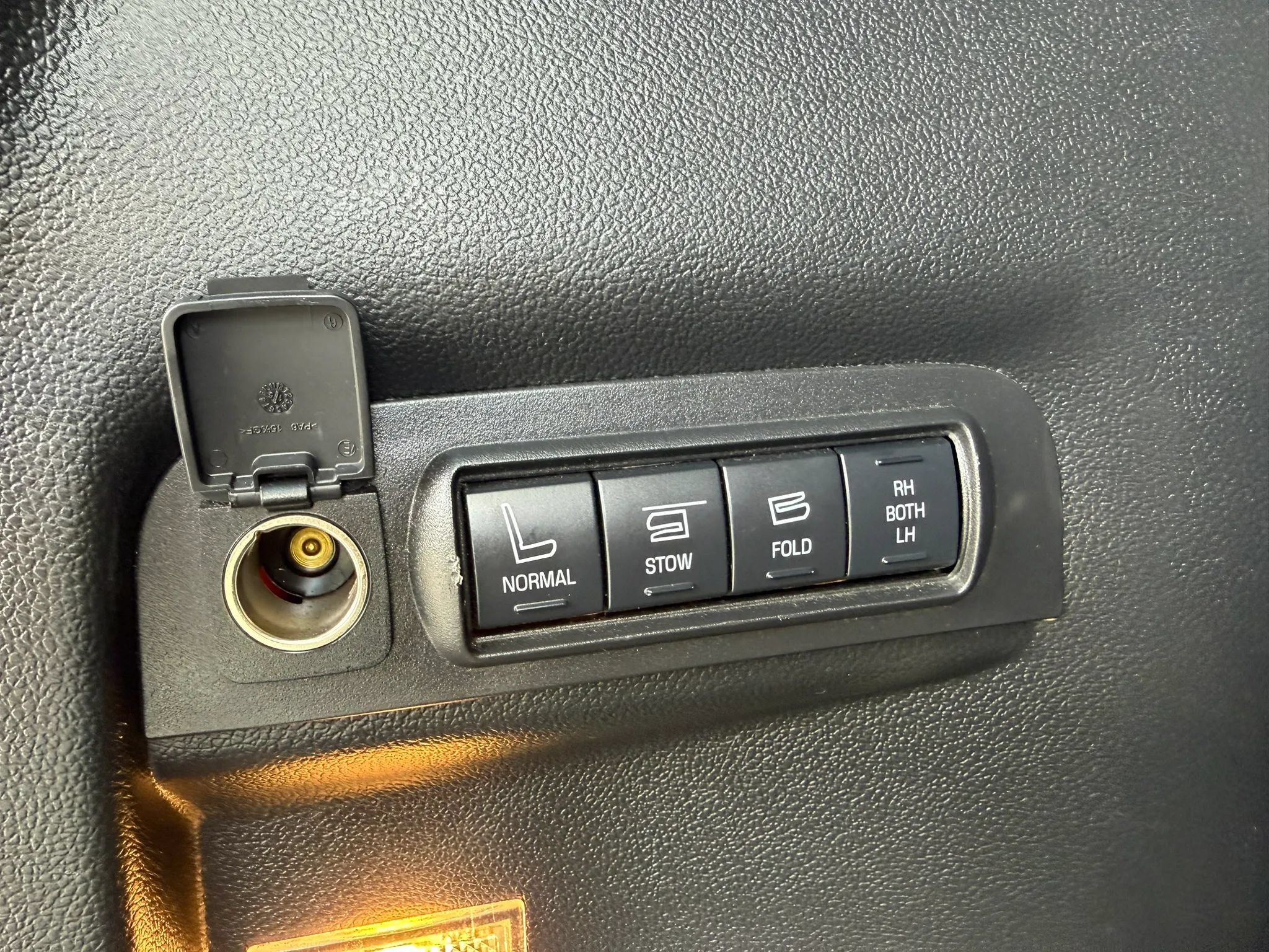 Used 2016 Ford Explorer Limited w/ Equipment Group 301A FWD image 38