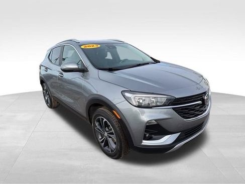 Used 2023 Buick Encore GX Select image 3