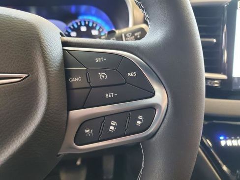 Used 2026 Chrysler Voyager LX image 10