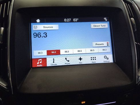 Used 2017 Ford Edge Titanium w/ Technology Package image 25