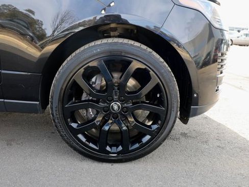 Used 2020 Land Rover Range Rover HSE image 30