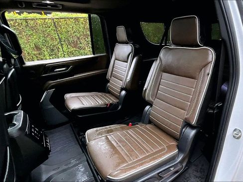 Used 2026 GMC Yukon XL Denali Ultimate w/ LPO, Floor Liner Package AWD/4WD image 37