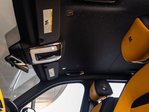 New 2026 Rolls-Royce Cullinan AWD/4WD image 32