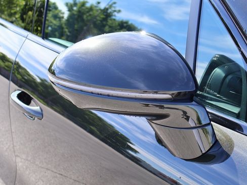 New 2025 Porsche Cayenne image 15