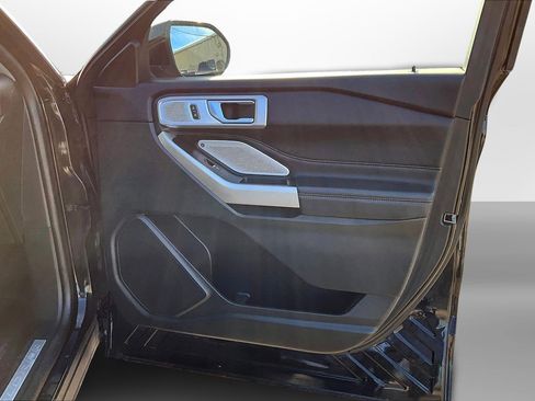 Used 2023 Ford Explorer Limited w/ Hybrid Equipment Group 310A image 27