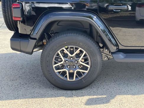 New 2025 Jeep Wrangler Sahara image 38