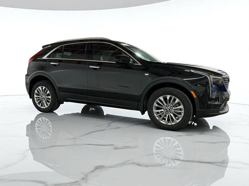 New 2025 Cadillac XT4 Premium Luxury FWD image 6