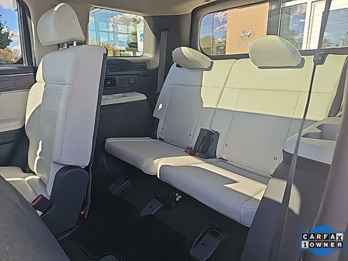 Used 2024 Hyundai Santa Fe Limited image 35