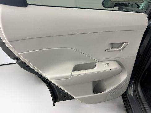 Used 2025 Hyundai Kona SEL image 26