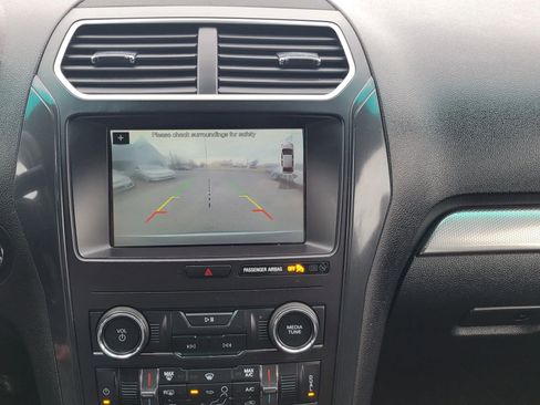 Used 2018 Ford Explorer XLT w/ Equipment Group 201A image 30