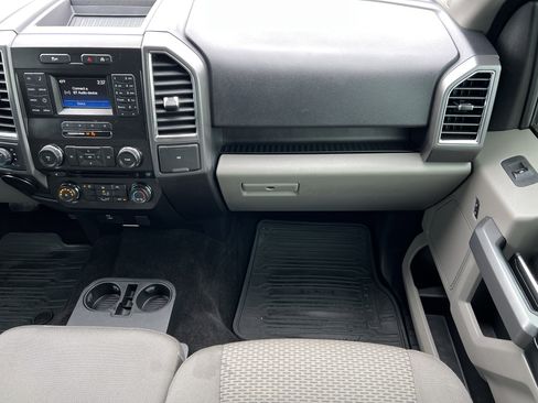 Used 2016 Ford F150 XLT AWD/4WD image 31