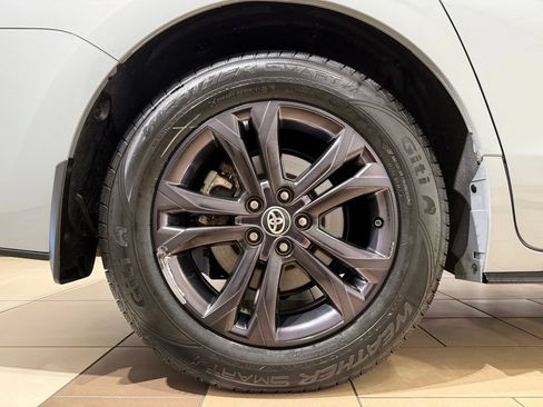 Certified 2024 Toyota Sienna XSE AWD/4WD image 9