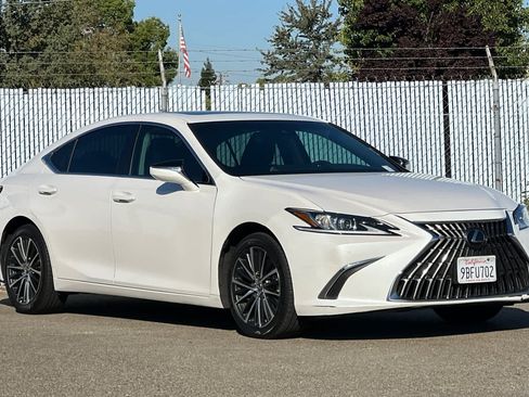Used 2022 Lexus ES 350 w/ Premium Package FWD image 7