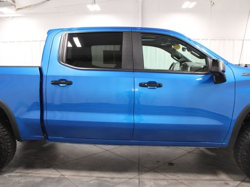 Used 2024 Chevrolet Silverado 1500 ZR2 w/ Technology Package image 11