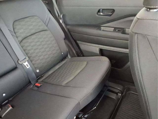 Certified 2026 Nissan Pathfinder SV FWD image 18