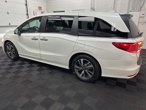 Used 2023 Honda Odyssey Touring image 6