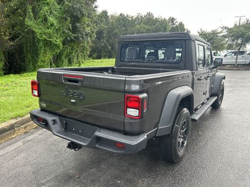 New 2025 Jeep Gladiator Sport image 8