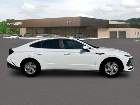 New 2025 Hyundai Sonata SE image 9