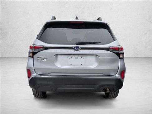 Used 2025 Subaru Forester Premium image 4