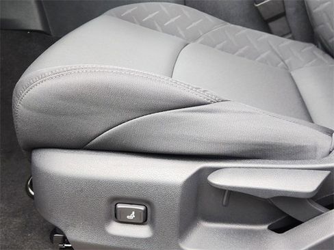 Used 2025 Toyota Tacoma SR image 18