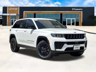New 2026 Jeep Grand Cherokee Altitude RWD video 1