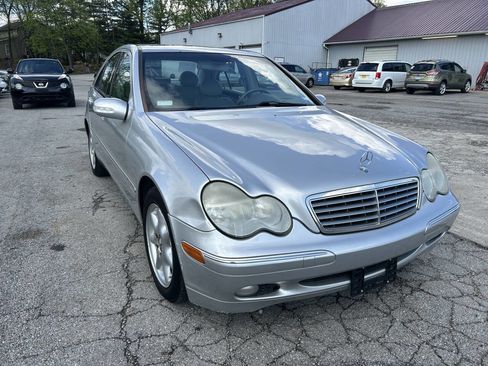 Used 2003 Mercedes-Benz C 240 Sedan image 11