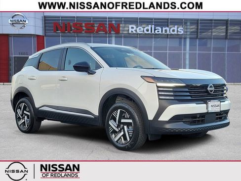 New 2026 Nissan Kicks SV image 1