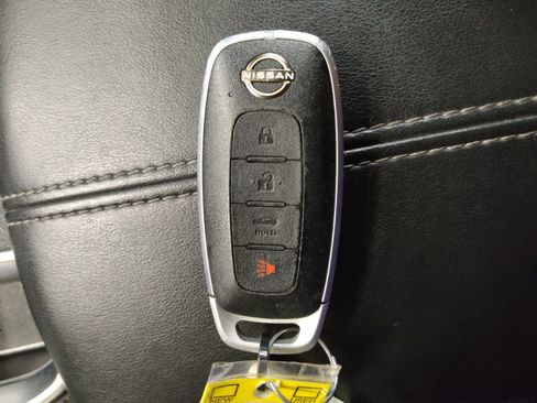 Used 2024 Nissan Sentra SV FWD image 32