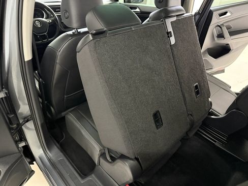 Used 2019 Volkswagen Tiguan SE w/ Panoramic Sunroof Package image 24