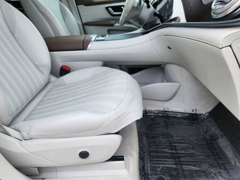 Certified 2023 Mercedes-Benz EQS 580 4MATIC SUV image 19