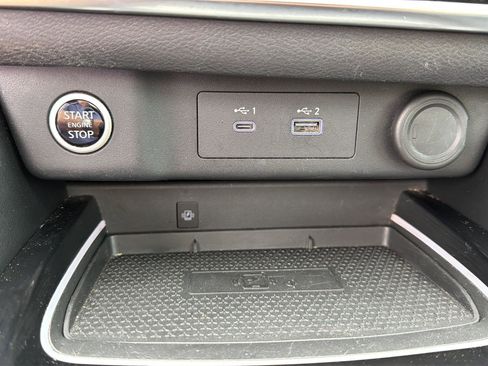 Used 2023 Nissan Rogue Platinum FWD image 13