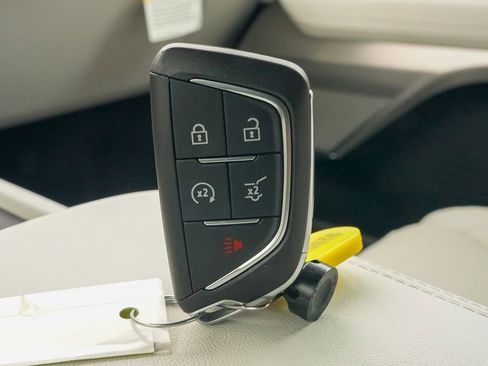 Certified 2026 Cadillac Vistiq Luxury image 25