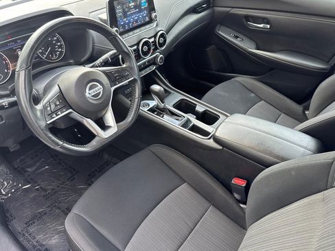 Used 2022 Nissan Sentra SV image 4