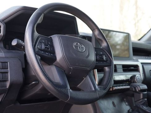 Used 2024 Toyota Tacoma SR5 AWD/4WD image 29