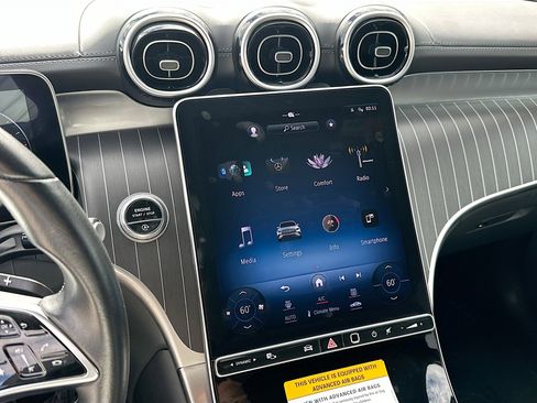 Used 2024 Mercedes-Benz GLC 300 image 12