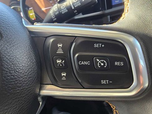 Used 2024 Jeep Wrangler Sahara image 32