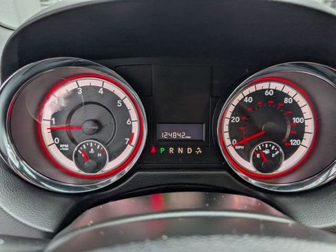 Used 2019 Dodge Grand Caravan SXT FWD image 12